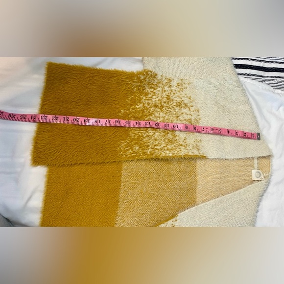 Akemi + Kin (Anthropologie) Sweater / Cardigan - Picture 7 of 7